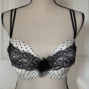 Victoria’s Secret bra